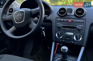 Хэтчбек Audi A3 2006 в 