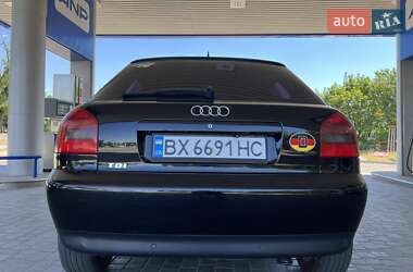 Хэтчбек Audi A3 2003 в 