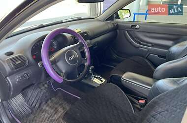Хэтчбек Audi A3 2003 в 