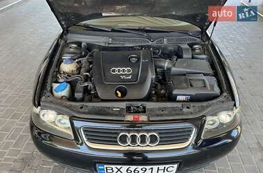 Хэтчбек Audi A3 2003 в 