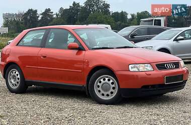 Хетчбек Audi A3 1999 в 