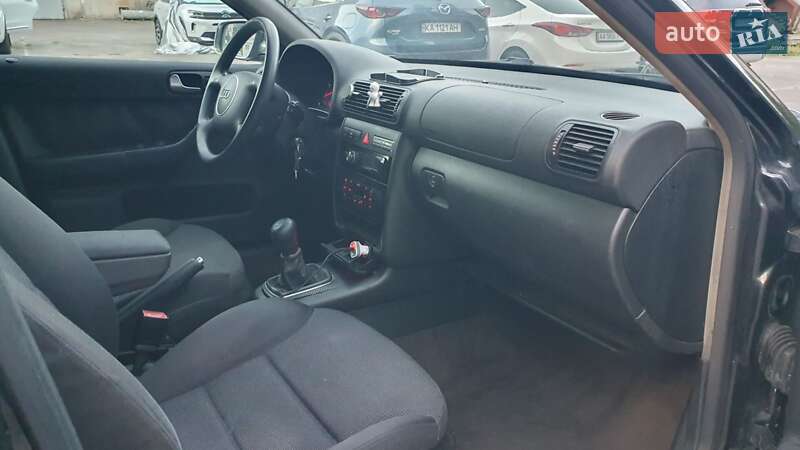 Хэтчбек Audi A3 2002 в Киеве