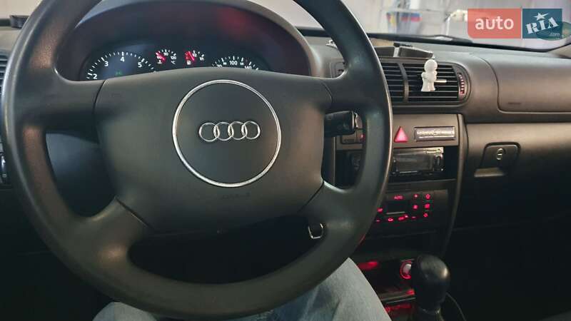 Хэтчбек Audi A3 2002 в Киеве