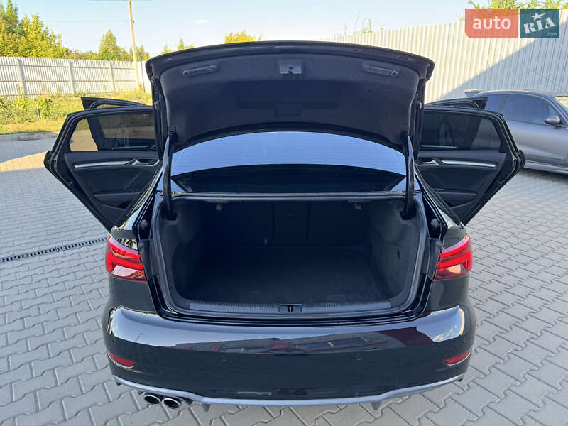 Седан Audi A3 2018 в Лубнах