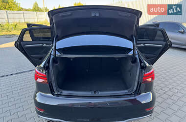 Седан Audi A3 2018 в 
