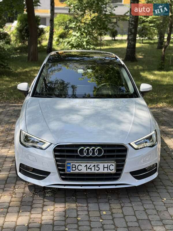 Хэтчбек Audi A3 2015 в Львове