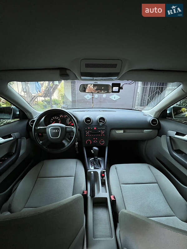 Хэтчбек Audi A3 2005 в Пустомытах