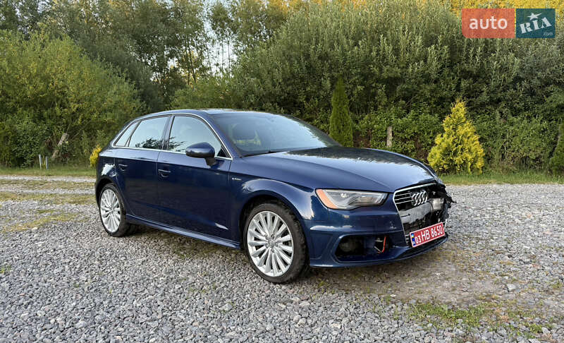Хэтчбек Audi A3 2016 в 