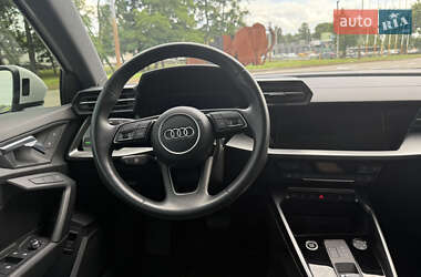 Седан Audi A3 2021 в 