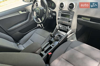 Хэтчбек Audi A3 2009 в 
