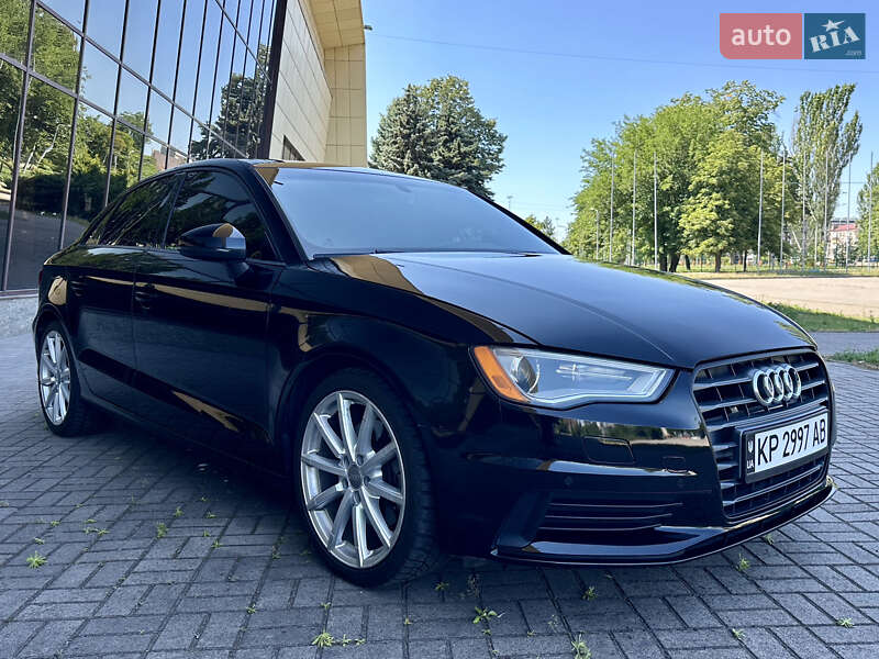 Седан Audi A3 2015 в Запорожье