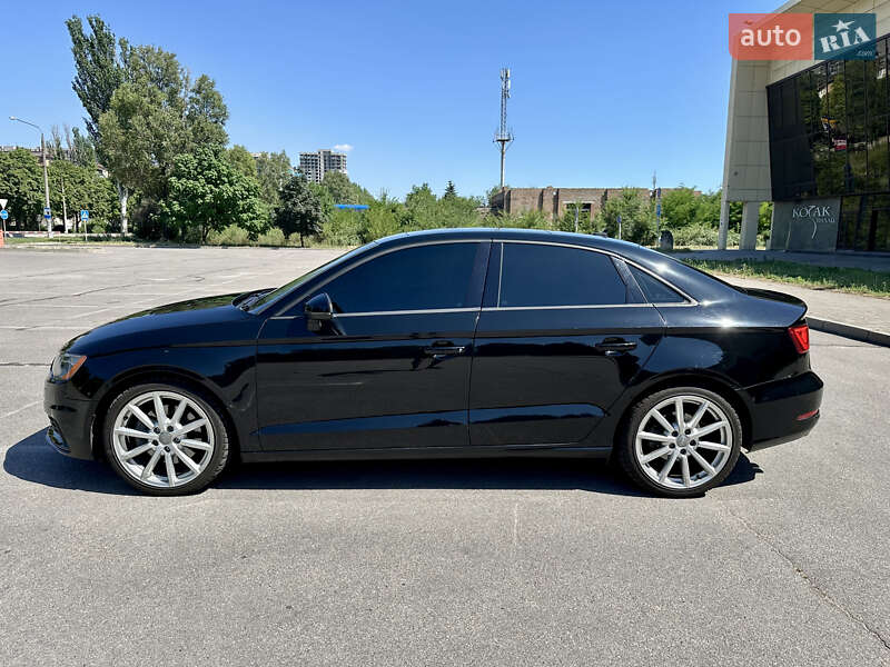 Седан Audi A3 2015 в Запорожье