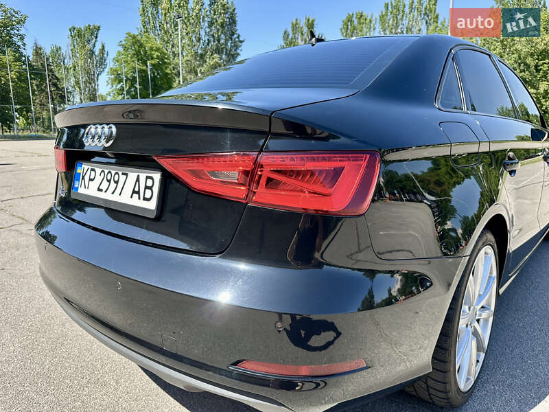 Седан Audi A3 2015 в Запорожье