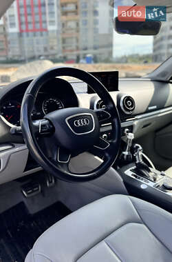 Седан Audi A3 2016 в 
