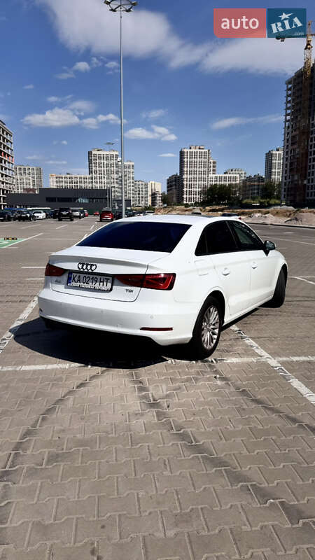 Седан Audi A3 2016 в Киеве