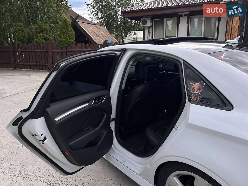 Седан Audi A3 2015 в Черкассах