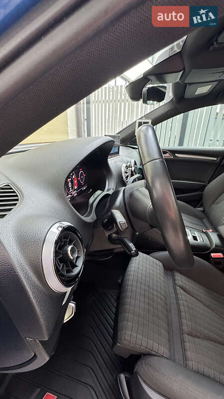 Седан Audi A3 2017 в Харькове