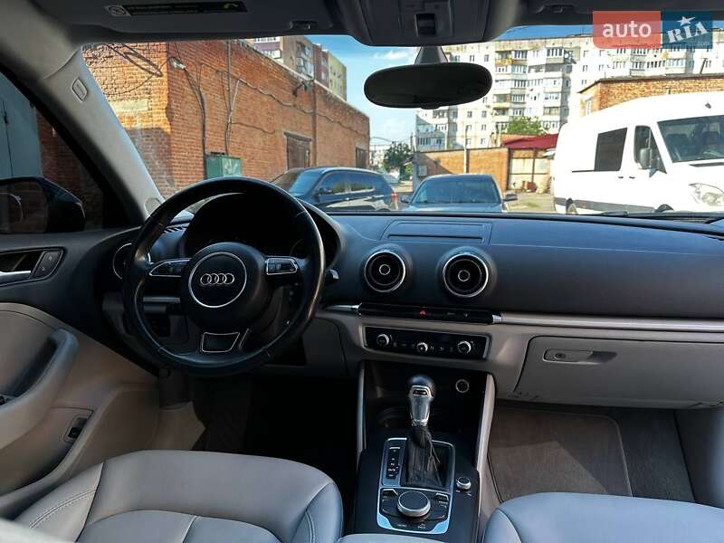Седан Audi A3 2014 в Полтаве
