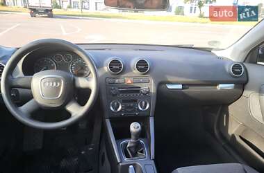 Хетчбек Audi A3 2005 в 