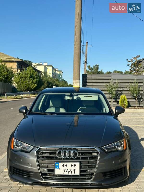 Седан Audi A3 2016 в 