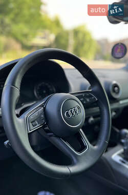 Седан Audi A3 2017 в 