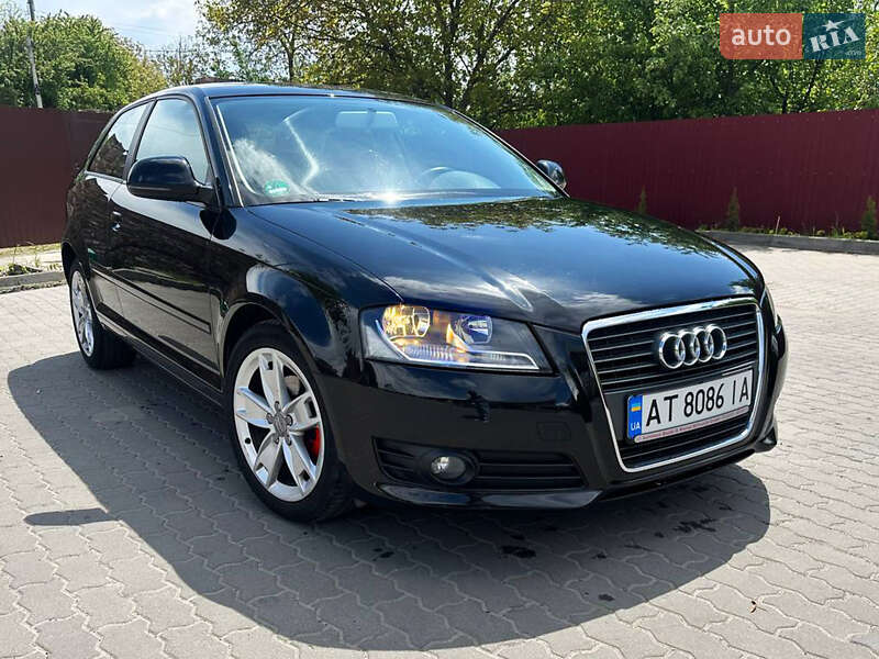 Хэтчбек Audi A3 2009 в 