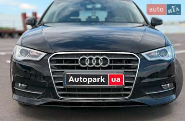 Хетчбек Audi A3 2016 в 