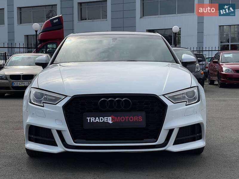 Седан Audi A3 2015 в Киеве