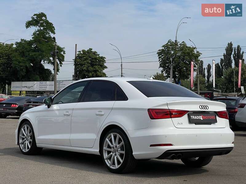 Седан Audi A3 2015 в Киеве
