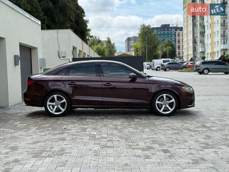 Седан Audi A3 2015 в 