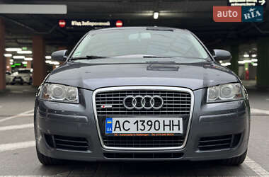 Хэтчбек Audi A3 2005 в 