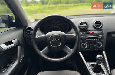 Хэтчбек Audi A3 2005 в 