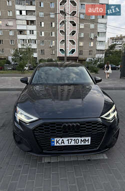 Седан Audi A3 2021 в 