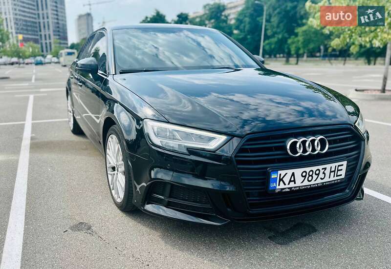 Хетчбек Audi A3 2017 в Києві