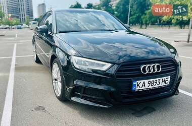 Хетчбек Audi A3 2017 в 