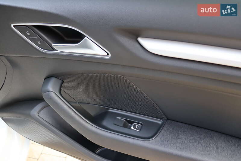 Кабриолет Audi A3 2019 в Львове