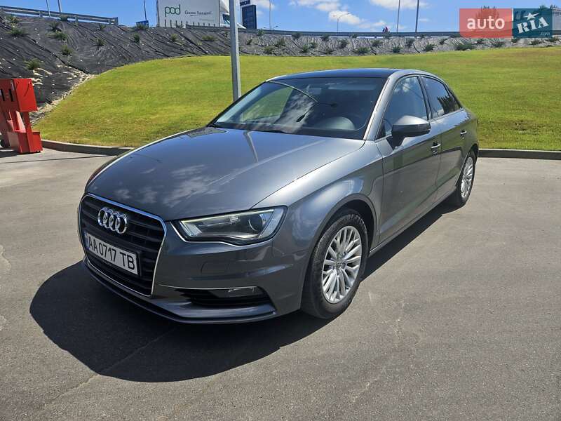 Седан Audi A3 2016 в Києві