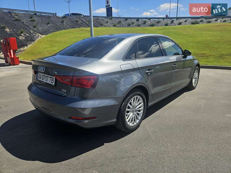 Седан Audi A3 2016 в Києві
