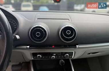 Седан Audi A3 2015 в 
