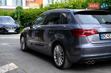 Хэтчбек Audi A3 2016 в 