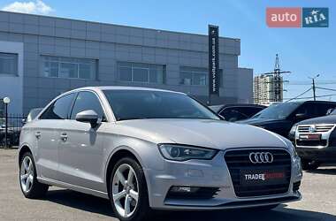 Седан Audi A3 2013 в Киеве