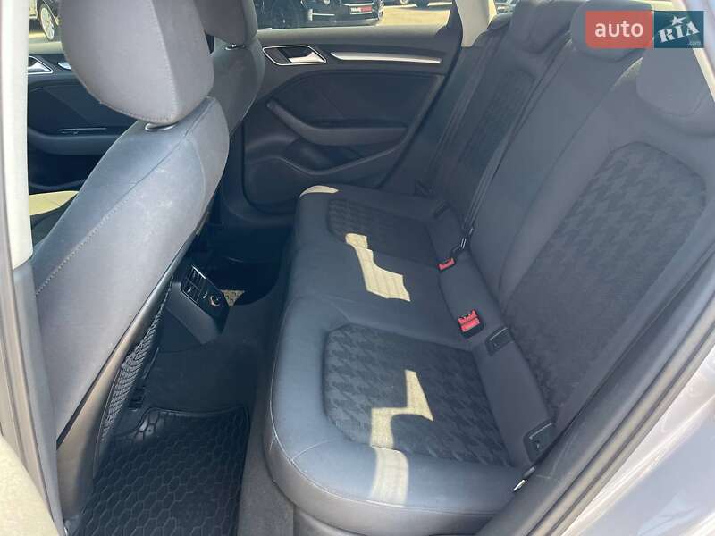 Седан Audi A3 2013 в Києві