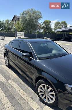 Седан Audi A3 2015 в 