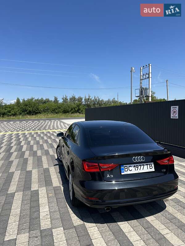 Седан Audi A3 2015 в Львові