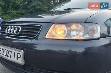 Хэтчбек Audi A3 2002 в 