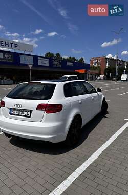 Хэтчбек Audi A3 2009 в 