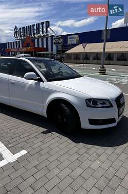 Хэтчбек Audi A3 2009 в 