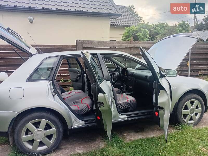 Хэтчбек Audi A3 2002 в Кицмани