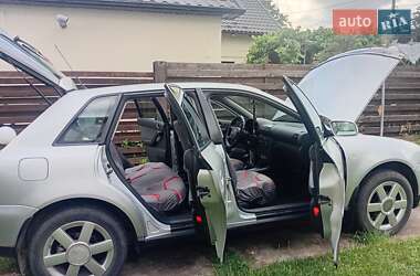 Хэтчбек Audi A3 2002 в 