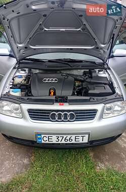 Хэтчбек Audi A3 2002 в 
